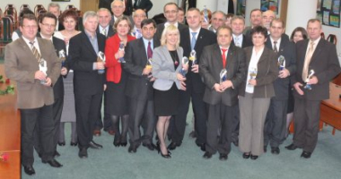 Wzruszenie i podziękowania na ostatniej sesji
