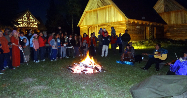 Nocne we wsi Kolberga muzykowanie