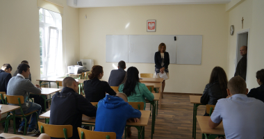 Przy ul. Fabrycznej 6