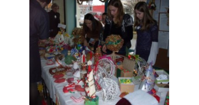 KIERMASZ ŚWIĄTECZNY W STAROSTWIE POWIATOWYM