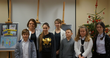 Dzieci odebrały dyplomy od starosty