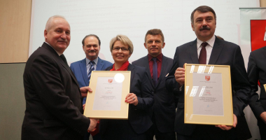 Wyr&oacute;żnienia dla gmin