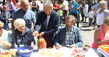 Śniadanie przy stawie w Purdzie