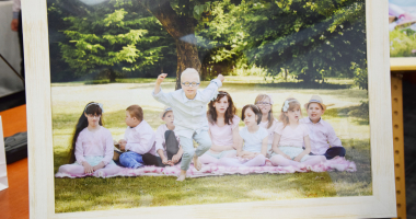 Mała szkoła z wielkim sercem &ndash; zapraszamy na wystawę fotograficzną