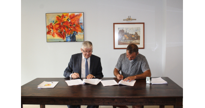 Podpisano umowę na drogę osiedlową w Wólce