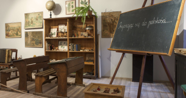 90-lecie szk&oacute;ł polskich 