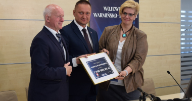 Dotacje na powiatowe drogi