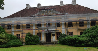 Rozpoczął się remont pałacu w Smolajnach