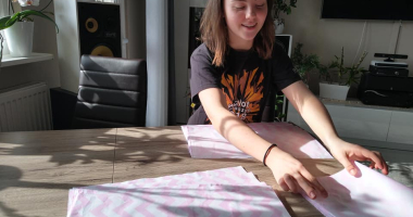 Harcerki i harcerze ZHP szyją maseczki