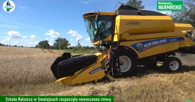 Nowoczesne żniwa w Smolajnach