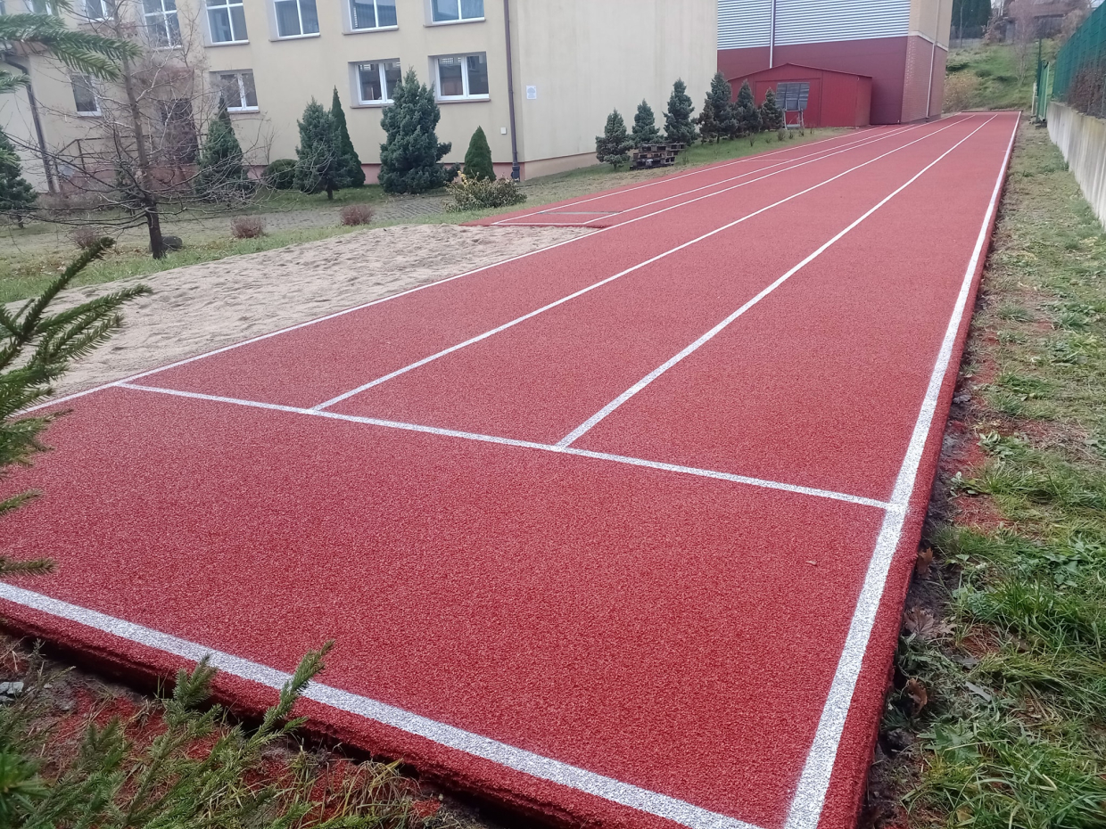 Bieżnia przy Zespole Szkół w Dobrym Mieście