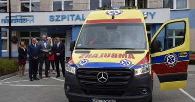 Karetka w prezencie dla szpitala