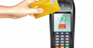 Od czerwca do olsztyńskiego starostwa już tylko z kartą