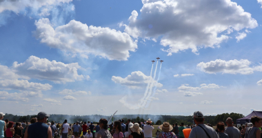 Popisy pilotów zachwyciły publiczność w Gryźlinach FILMY