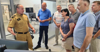 Delegacja z wizytą u służb mundurowych i w RCB