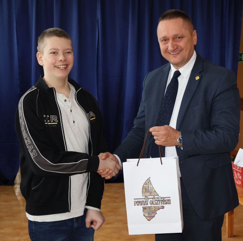 Bohater Bartek i starosta olsztyński Andrzej Abako