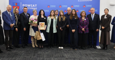 Radni uhonorowali pracowników służb społecznych i podjęli ważne decyzje