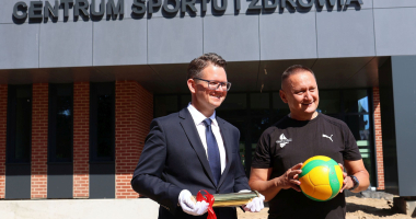 Kamień milowy dla uczni&oacute;w z Olsztynka. Powstaje nowoczesne Centrum Sportu i Zdrowia